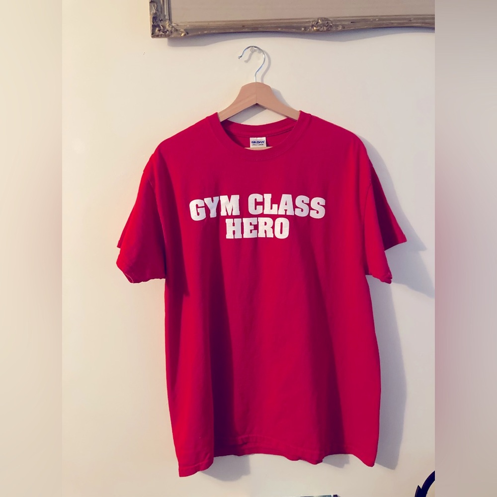 Gildan Red Gym Class Hero T-Shirt Ultra Cotton Men’s Size Large Red Tee